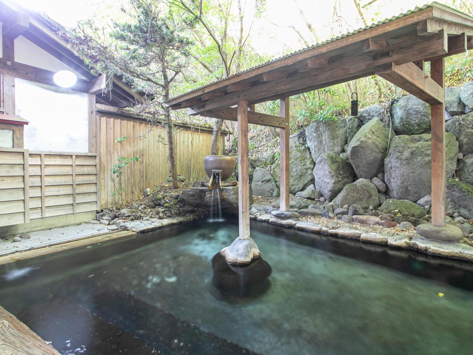 Yufuin Besso Shikisai Hotel Exterior photo