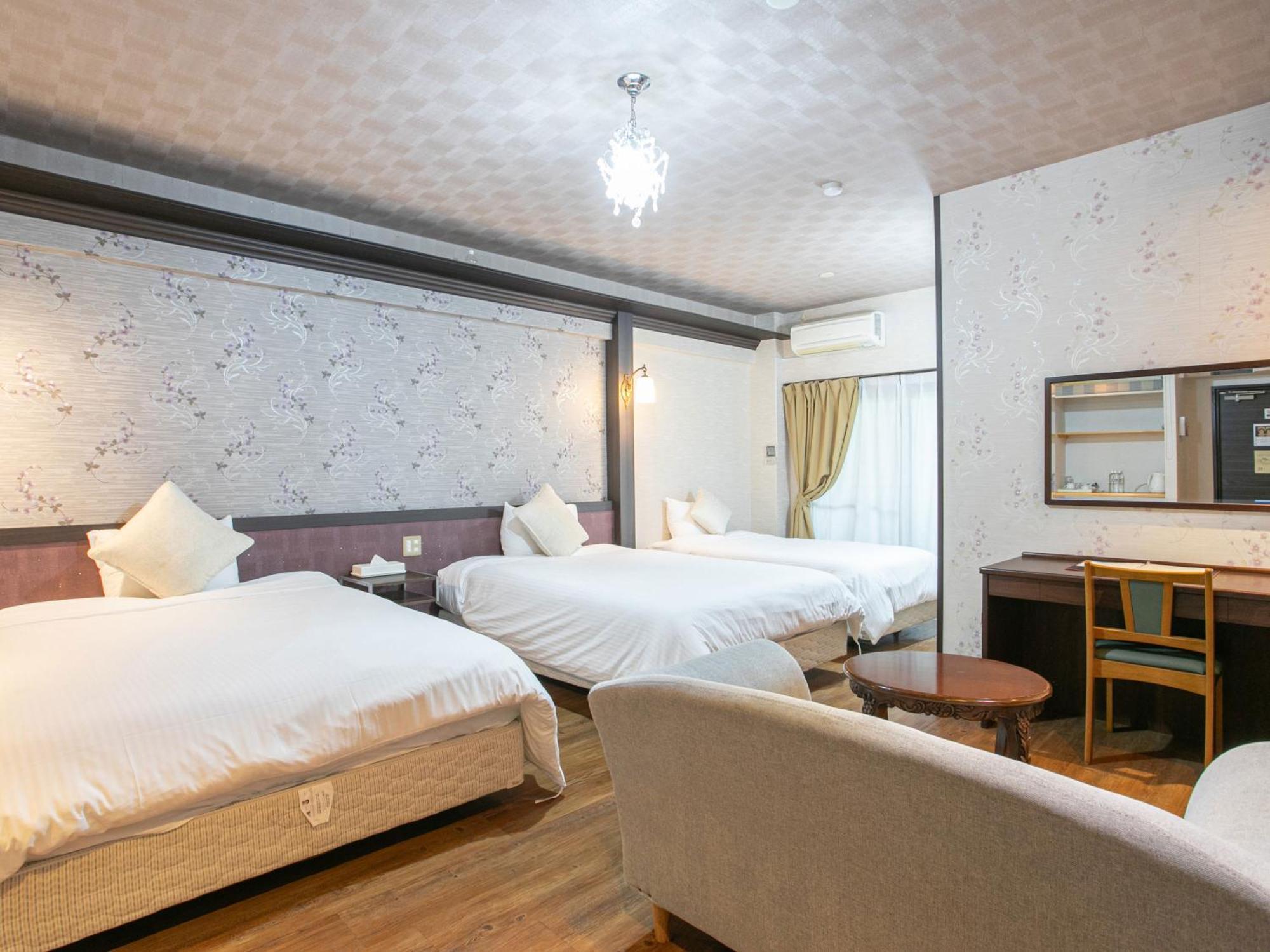 Yufuin Besso Shikisai Hotel Room photo
